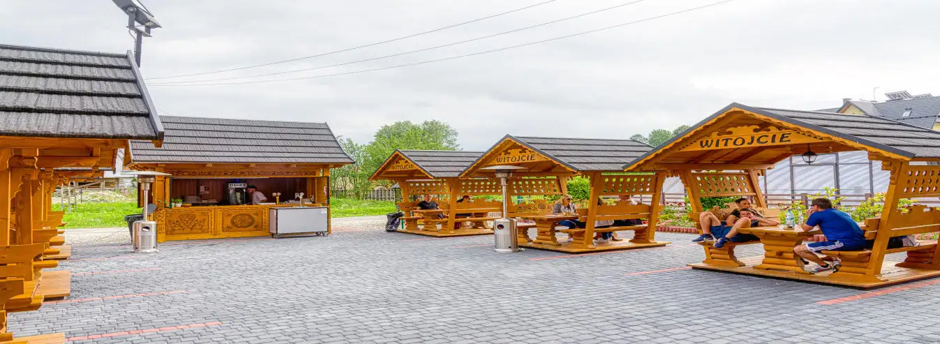 Hotel Białka Tatrzańska Tatry Wypoczynek w górach Polska - zdjęcie strefy drewnianych altanek